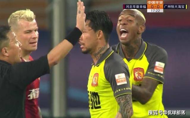  尼斯主帅赛后炮轰裁判 称争议判罚改变局势  