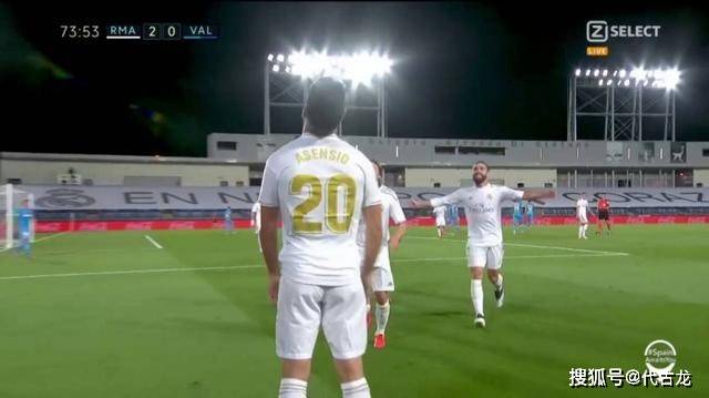  哈兰德替补登场戴帽破纪录  